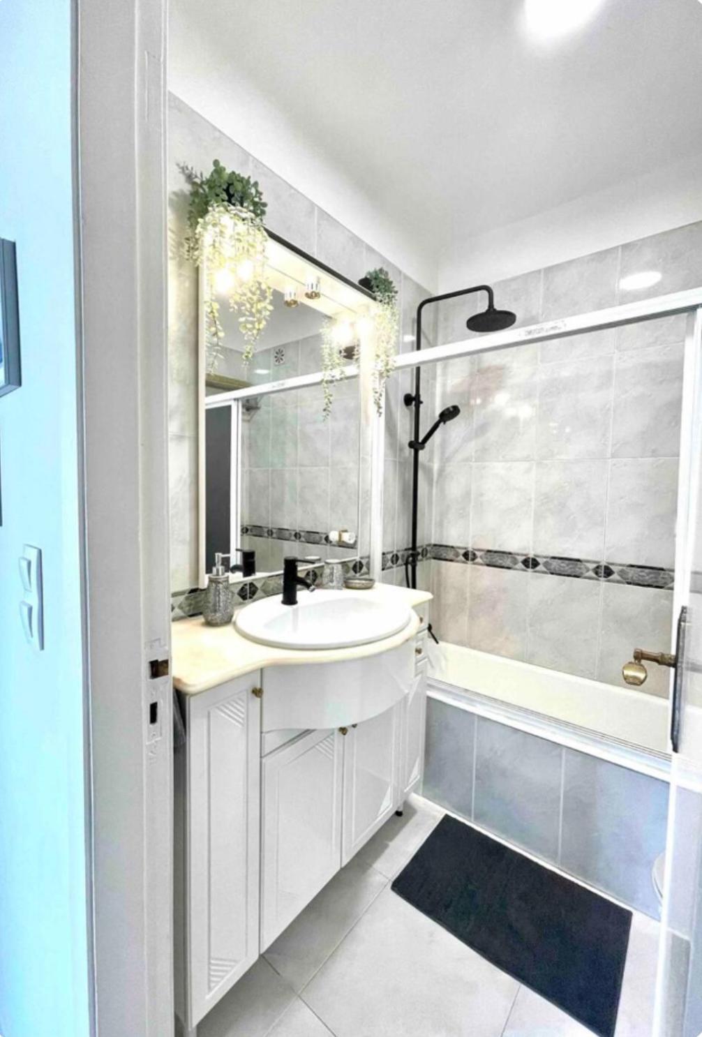Lisbon Sky View 3Br Home + Near Airport + Free Parking Ngoại thất bức ảnh